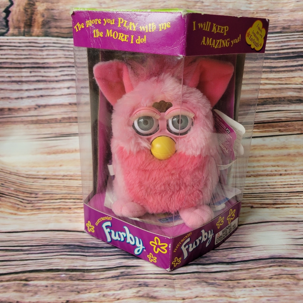**SUPER RARE** 1999 FURBY with Box! 🤩